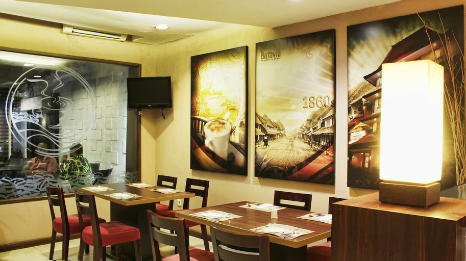 Food & Drinks 9