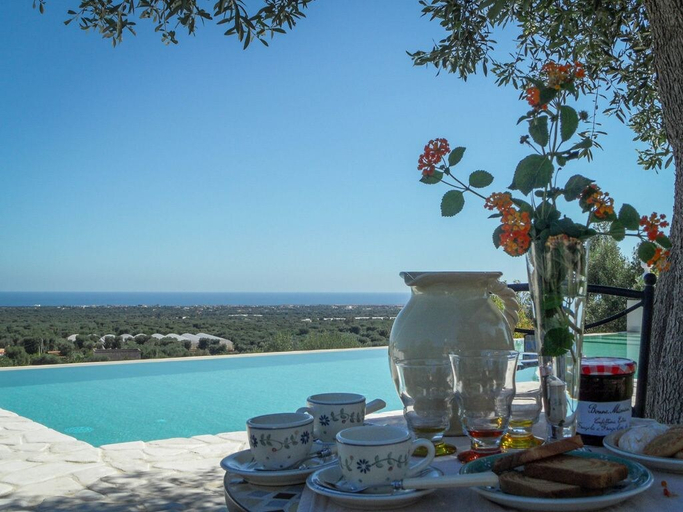 Food & Drinks 4, Trulli della Contessa, Bari