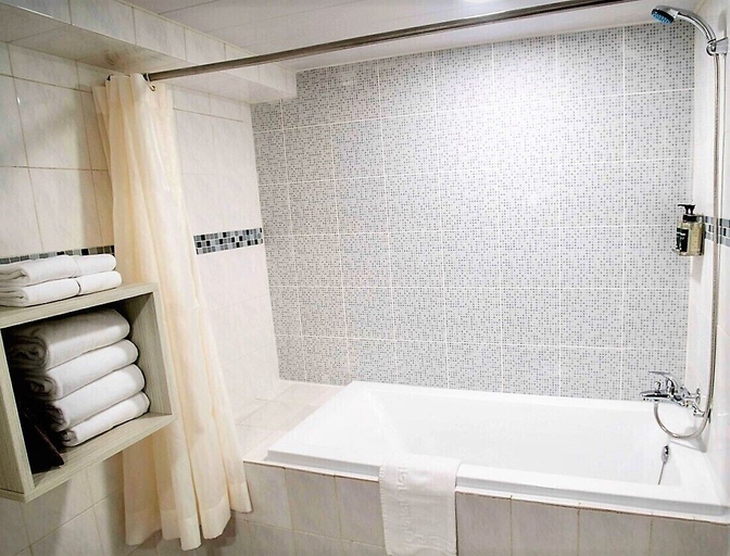 Bathroom 5, HoLo HOTEL, Tainan