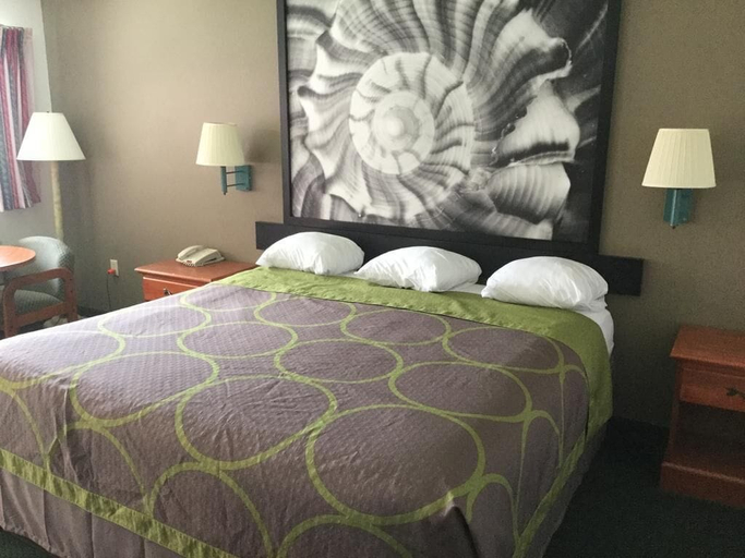 Bedroom 3, Redfinn Inn, Saint Lucie