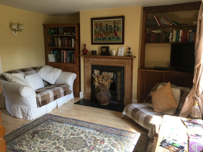 Bedroom 3, Belhuish Farmhouse, Dorset
