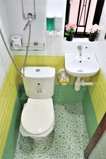 Bathroom 5, Super Guest House, Kowloon