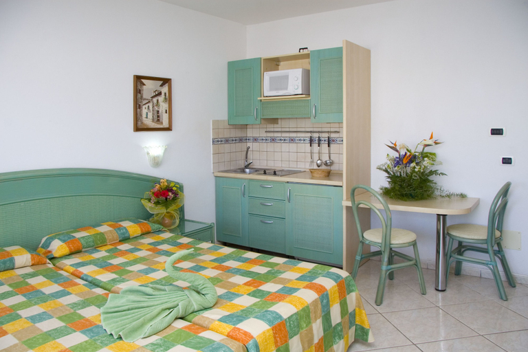 Bedroom 4, Aparthotel Esquinzo Y Monte Del Mar, Las Palmas