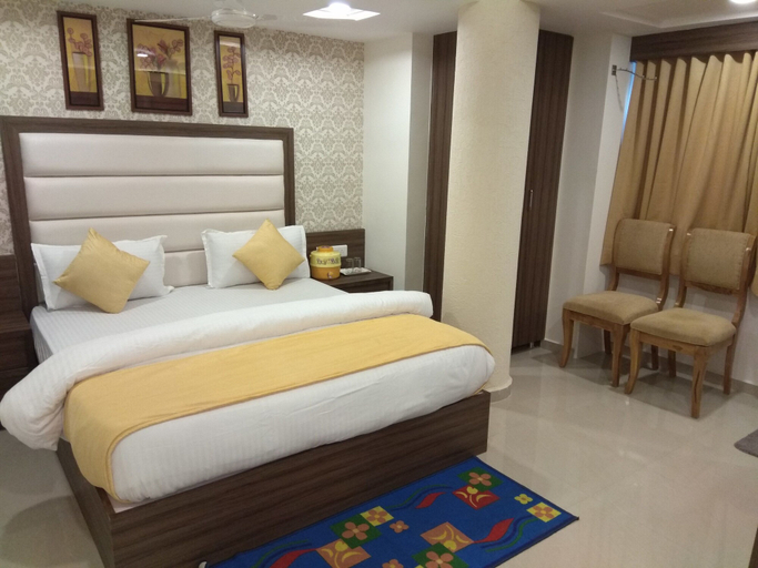 Bedroom 4, Hotel Shobhna Palace by Sky Stays, Ahmadabad
