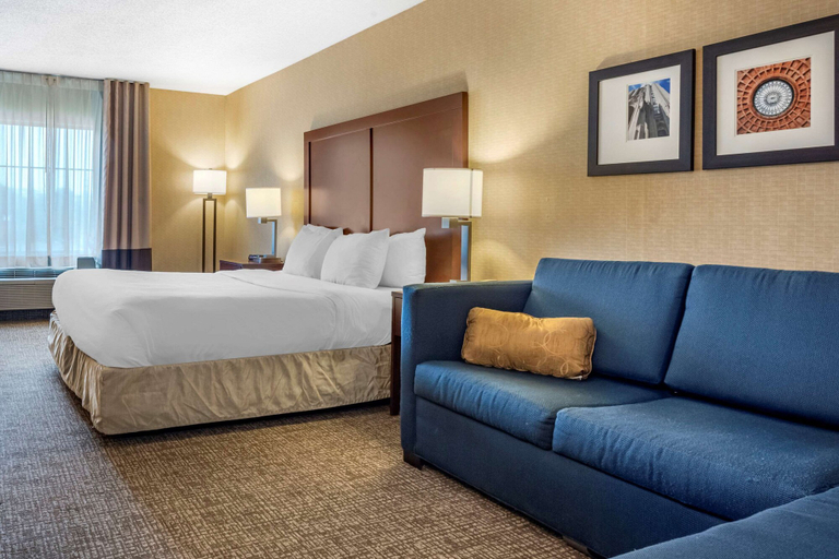 Bedroom 3, Comfort Inn Meadowlands, Washington
