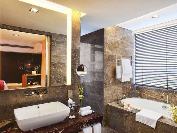 Bathroom 5, The Longemont Hotel Shanghai, Shanghai