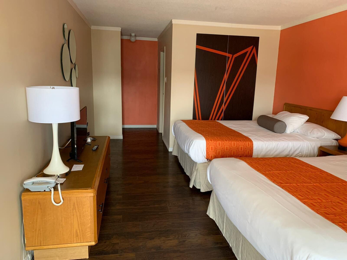 Bedroom 3, Howard Johnson by Wyndham Niagara Falls, Niagara