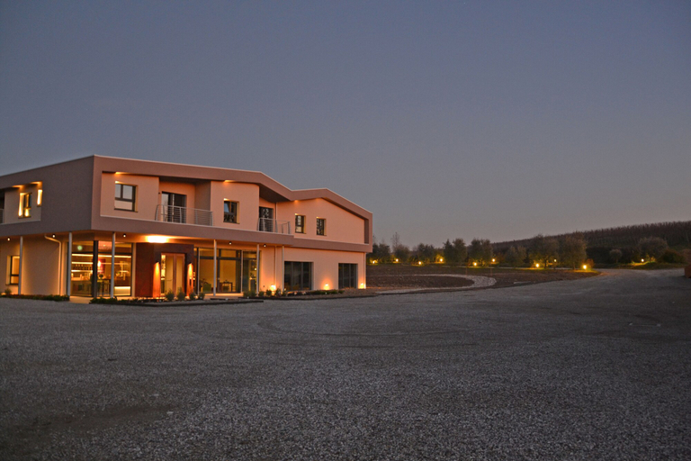 Exterior & Views 2, Cobue Wine Resort & SPA, Brescia
