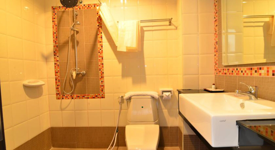 Bathroom 4, Thong Ta Resort And Spa, Lat Krabang