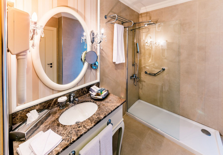 Bathroom 3, Vuni Palace Hotel