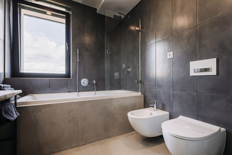 Bathroom 4, VILLA BRICOLA - Boutique Apartments, Karlovy Vary