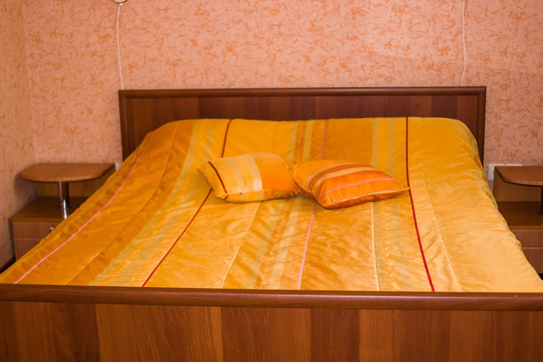 Bedroom 2, Hotel Robinzon, Novokuznetskiy