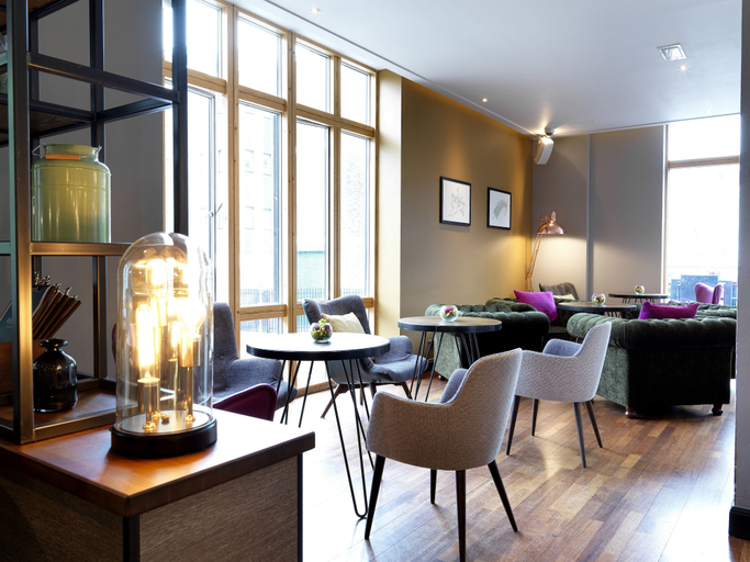 Food & Drinks 5, Hilton Garden Inn Birmingham Brindleyplace, Birmingham