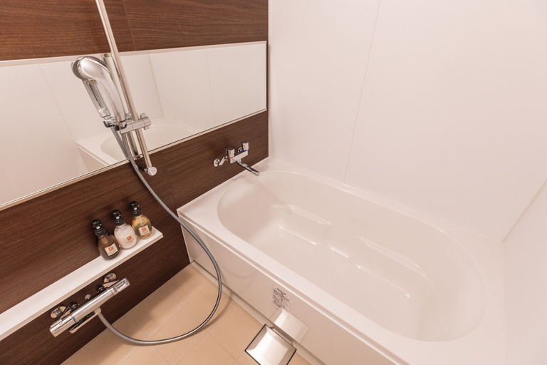 Bathroom 4, LAPIN MIHAMA Residence Hotel, Chatan
