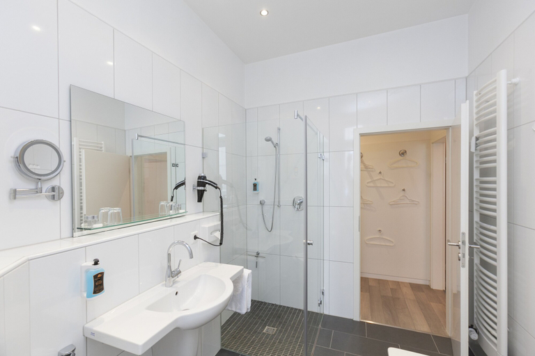Bathroom 5, Hotel Prinz Anton, Düsseldorf