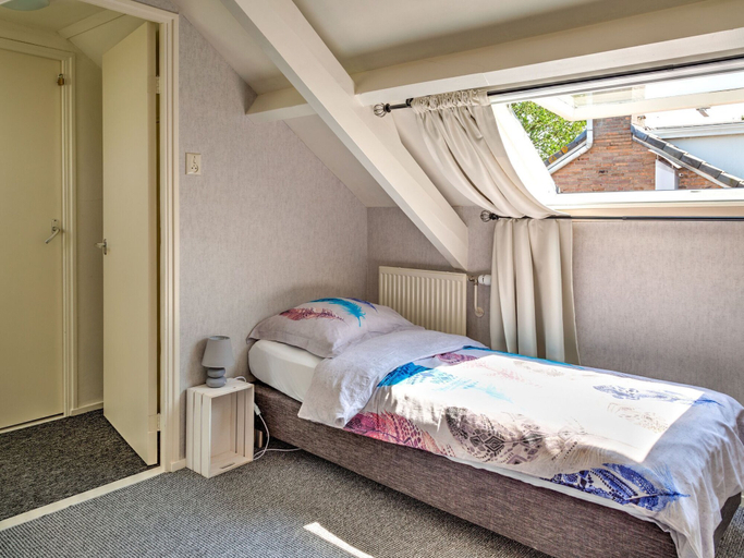Bedroom 2, Modern Apartment in Schoorl near the Beach, Bergen