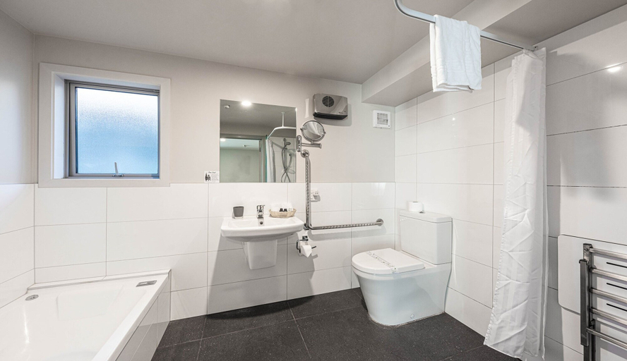 Bathroom 4, 311 Motel Riccarton, Christchurch