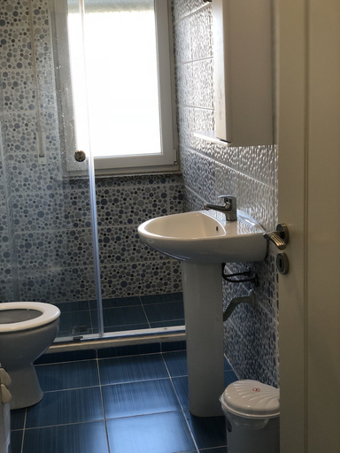 Bathroom 3, Ocean view Penthouse, Shkodrës