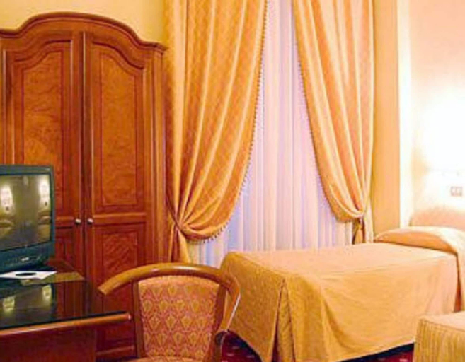 Bedroom 2, Pace Helvezia, Roma