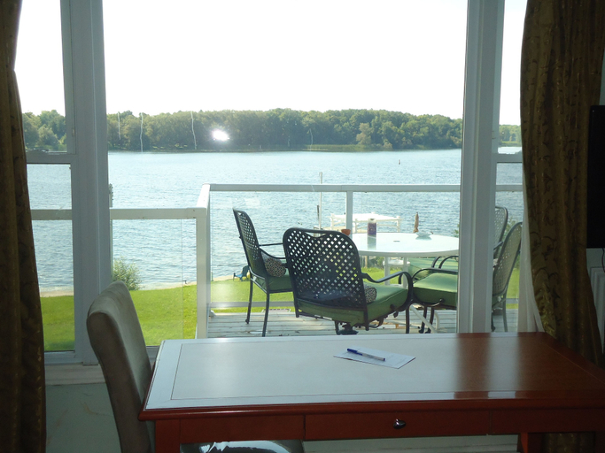 Others 5, Bayside Inn & Waterfront Suites, Frontenac