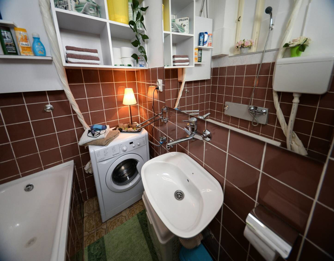 Bathroom, Srecko Apartment, Belgrade