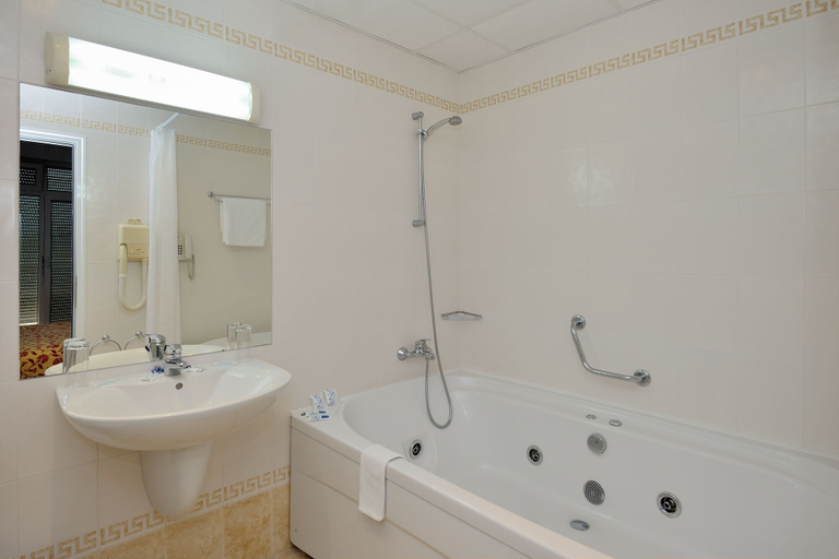 Bathroom 5, Augusta SPA hotel, Hisar