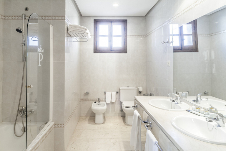 Bathroom 5, Parador de Zafra, Badajoz
