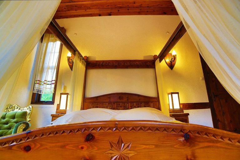 Bedroom 5, Akif Bey Konagi, Merkez