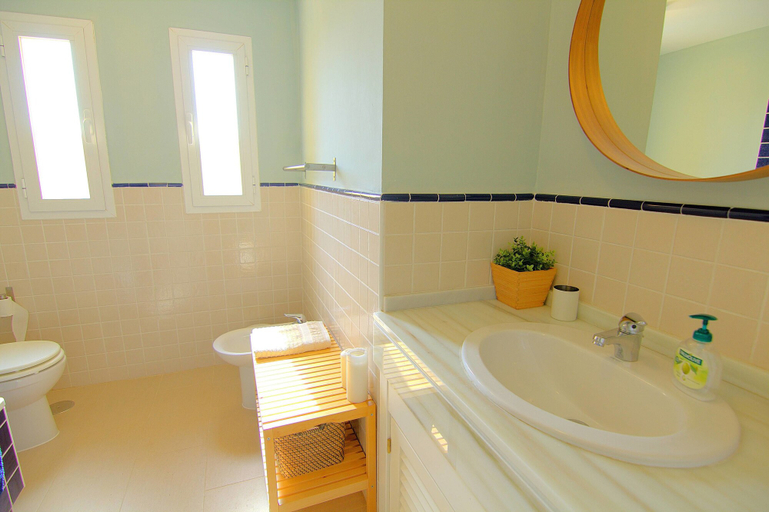 Bathroom 4, HTL10-Atalaya, Málaga