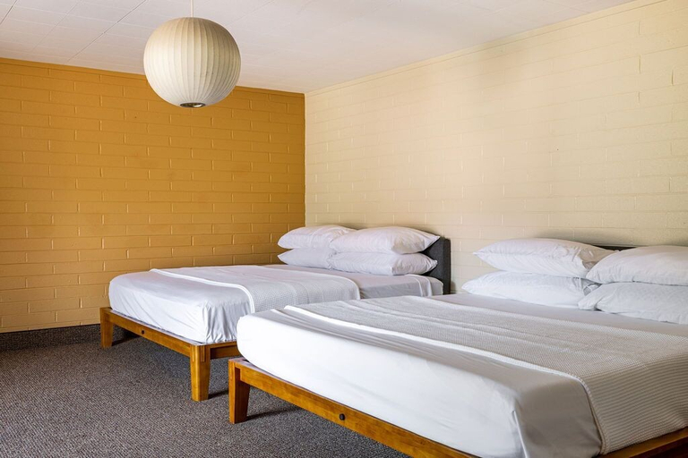 Bedroom 2, The Star Motel, Coconino