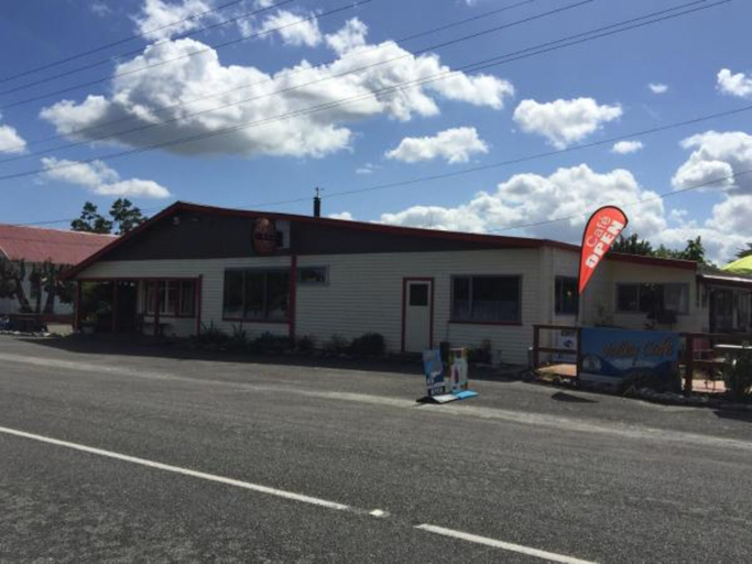 Exterior & Views 2, Kokatahi Valley Country Inn, Westland