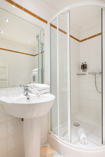 Bathroom 4, Hotel Charlemagne By HappyCulture, Rhône