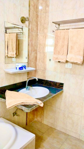 Bathroom 3, Charbel hotel, Al-Ghurdaqah