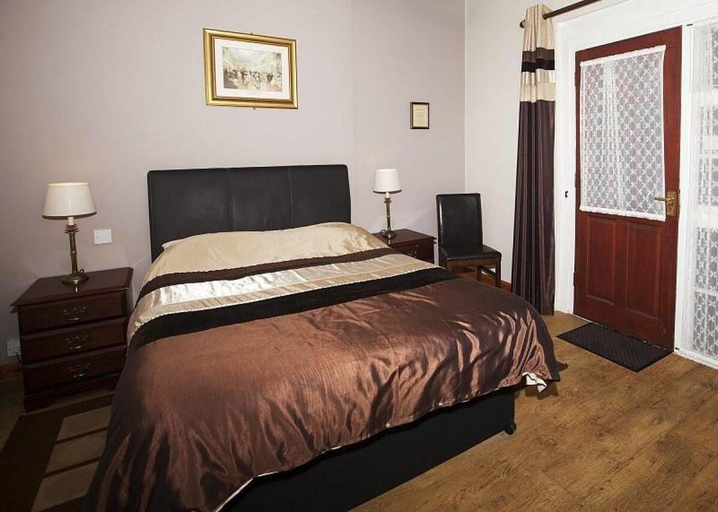 Bedroom, Godstone Hotel, Surrey