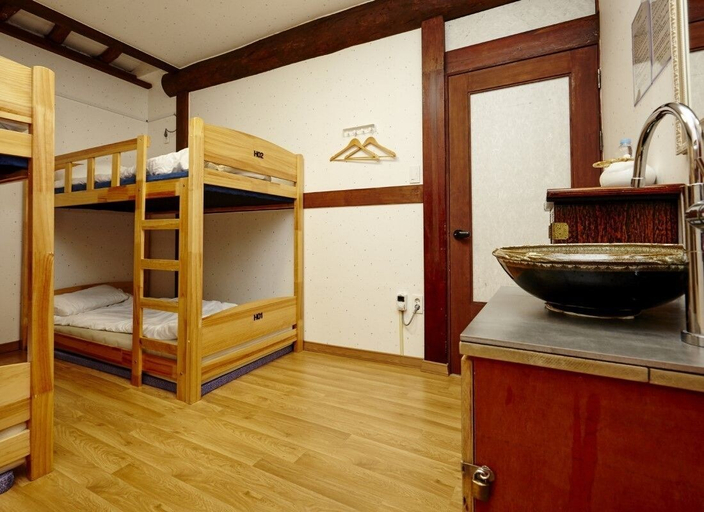 Bathroom 4, The Hanok & Spa, Buk