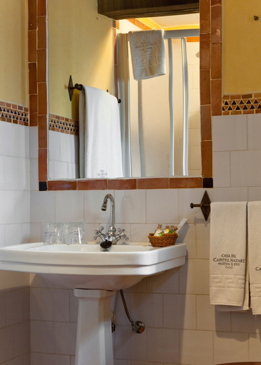 Bathroom 4, Casa del Capitel Nazari Hotel, Granada