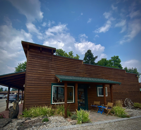 Exterior & Views 2, Park Place, Ravalli