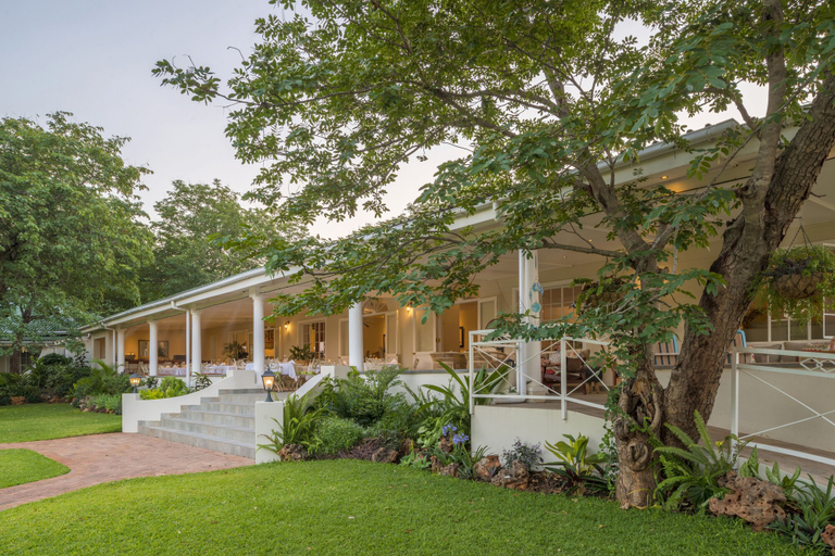 Exterior & Views 2, Batonka Guest Lodge, Hwange