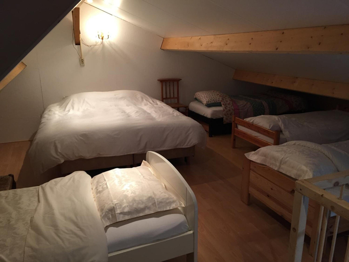 Bedroom 5, B&B Logeren bij van Heeren, Drimmelen