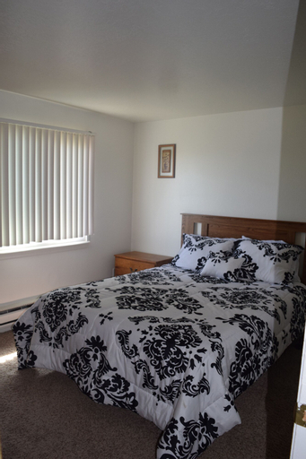 Bedroom 3, Mactavish Court Townhomes, Carbon