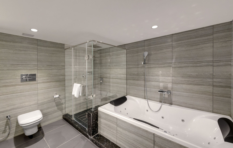 Bathroom 5, Hotel Marina, Shimla