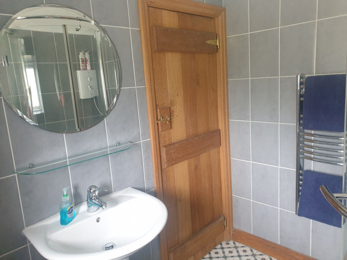 Bathroom 4, Cottage Hurst Green Sleeps 4, Views, Lancashire
