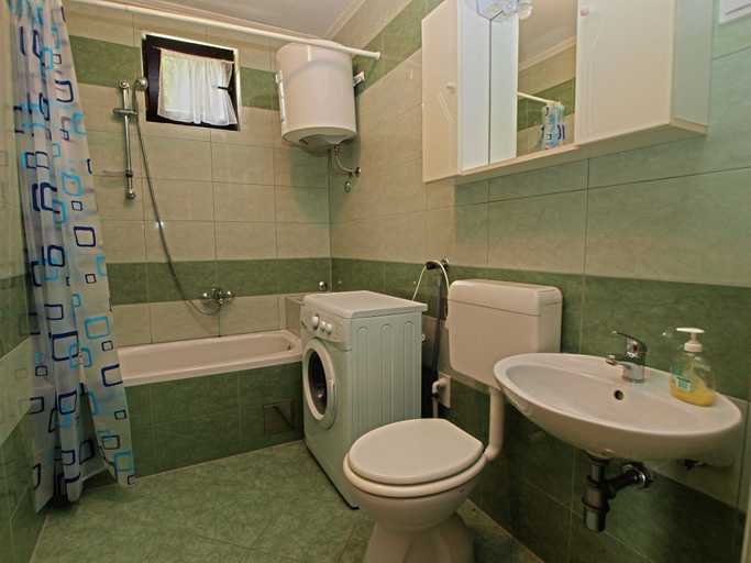 Bathroom 3, Apartment Hasima 116, Medulin