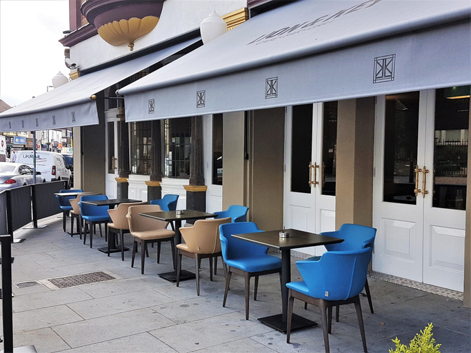 Food & Drinks 5, The Lion & Key Hotel, London