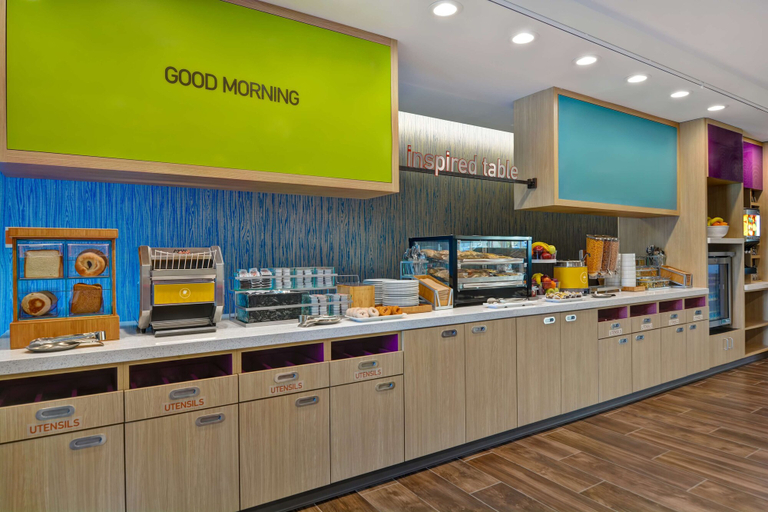 Food & Drinks 5, Home2 Suites Sarasota I-75 Bee Ridge, FL, Sarasota