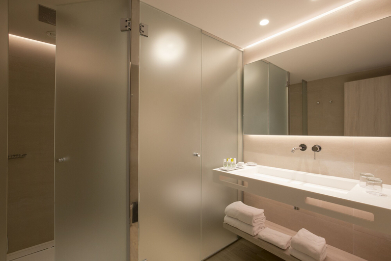 Bathroom 5, Canyamel Park Hotel & Spa - Adults Only, Baleares