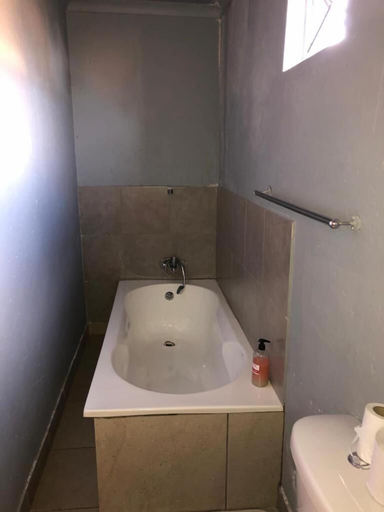 Bathroom 3, FGM Guesthouse, Ekurhuleni