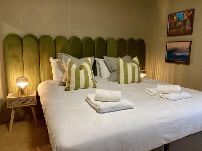 Bedroom 2, The Lion at Pennard, Somerset