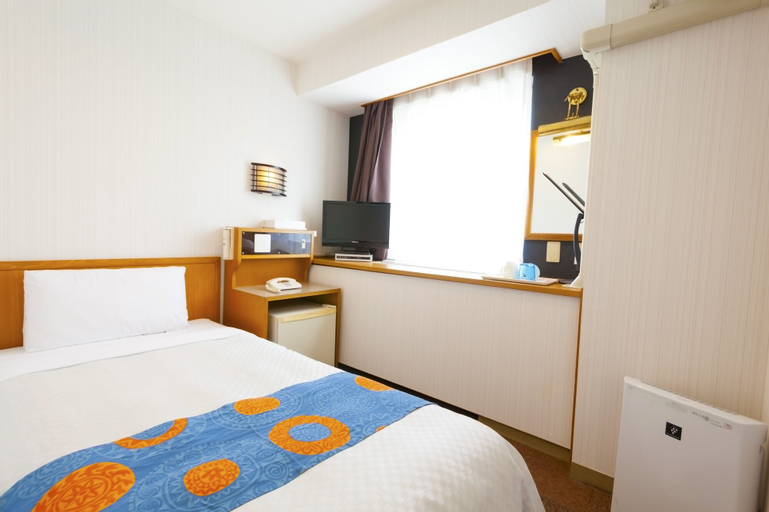 Bedroom 4, Hotel Ocean, Naha