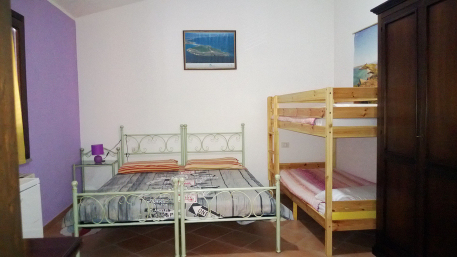 Bedroom 3, Affittacamere Le Statue Del Sinis, Oristano
